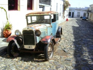 Old cars are the only remains of driving in Colonia del Sacramento.